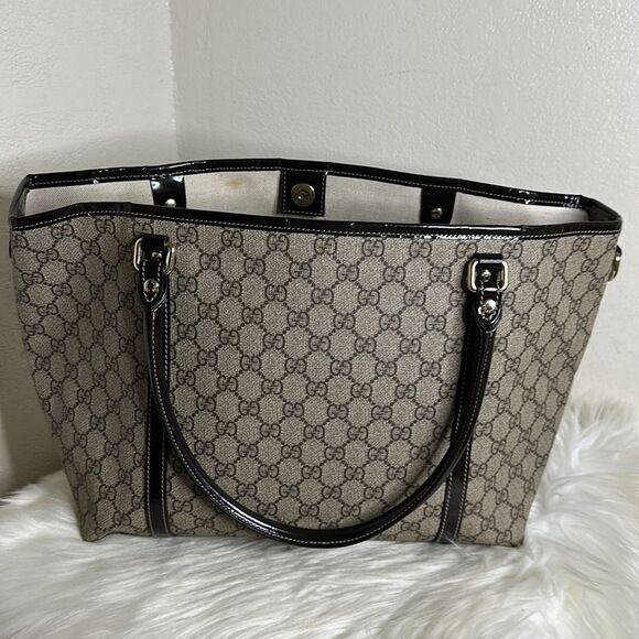 💯Authentic Gucci Tote Magnetic Closure 🍀 - Picture 7 of 17